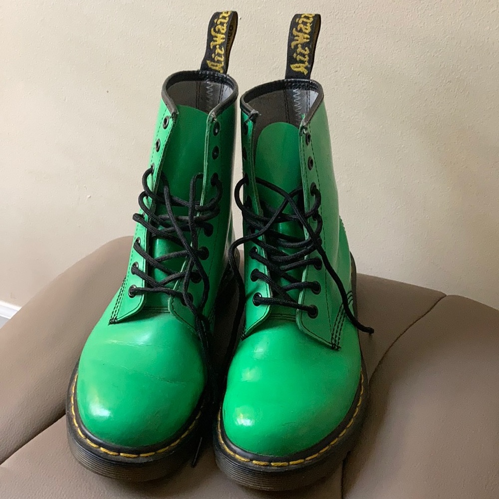 1460 Green Leather Dr. Martens size 9